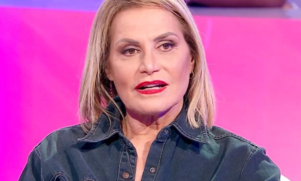 Simona Ventura sulla separazione da Stefano Bettarini: “Fu dolorosa perché pubblica”