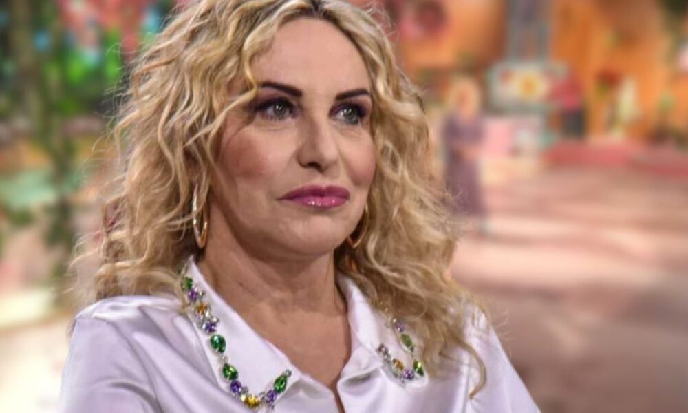 Antonella Clerici difende il suo status di veterana Rai: “Ci lavoro dal 1986, sono una fedele”