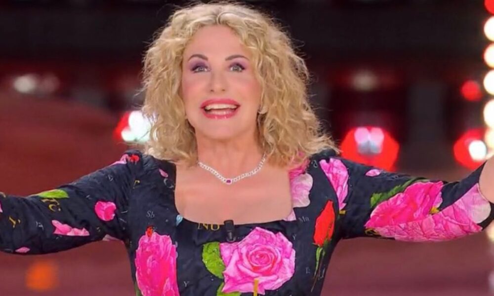 Ascolti tv venerdì 15 dicembre: The Voice Kids supera Ciao Darwin