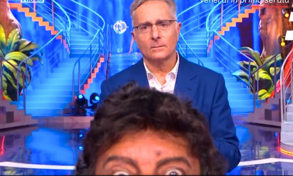 Ciao Darwin 9, anticipazioni puntata 8 dicembre: Lavoratori vs Influencer