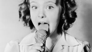 Il cono gelato compie 120 anni: quando è nato e chi è il padre dell’idea