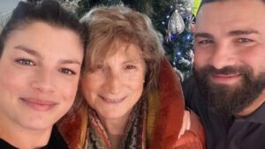 Emma Marrone in Caserma a Natale: “Siete brutte persone”, la polemica