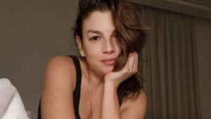 Emma Marrone: “Molti hanno paura delle donne che finalmente si mostrano come mamma le ha fatte”