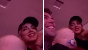 Chiara Ferragni alla recita di Leone mentre sui social è il caos