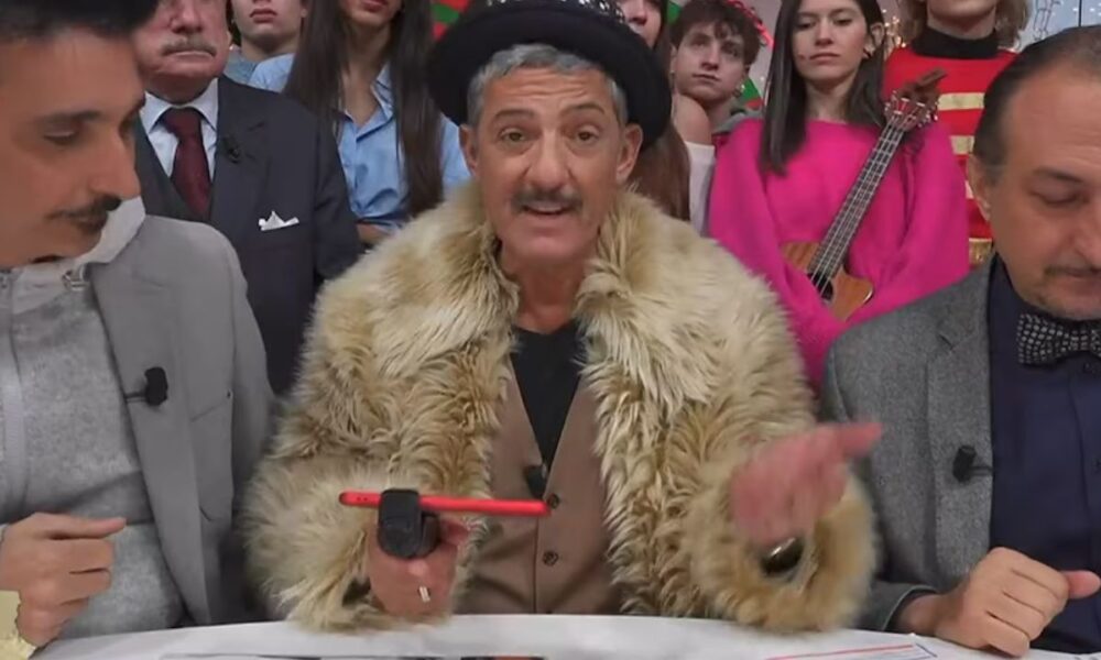Fiorello, ironia pungente a Viva Rai2!: “Ho urlato io ‘Viva Italia antifascista’, La Russa ha avuto un mancamento”