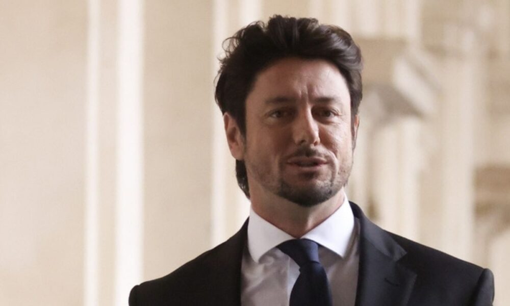 Andrea Giambruno riappare in pubblico a sorpresa all’Atreju