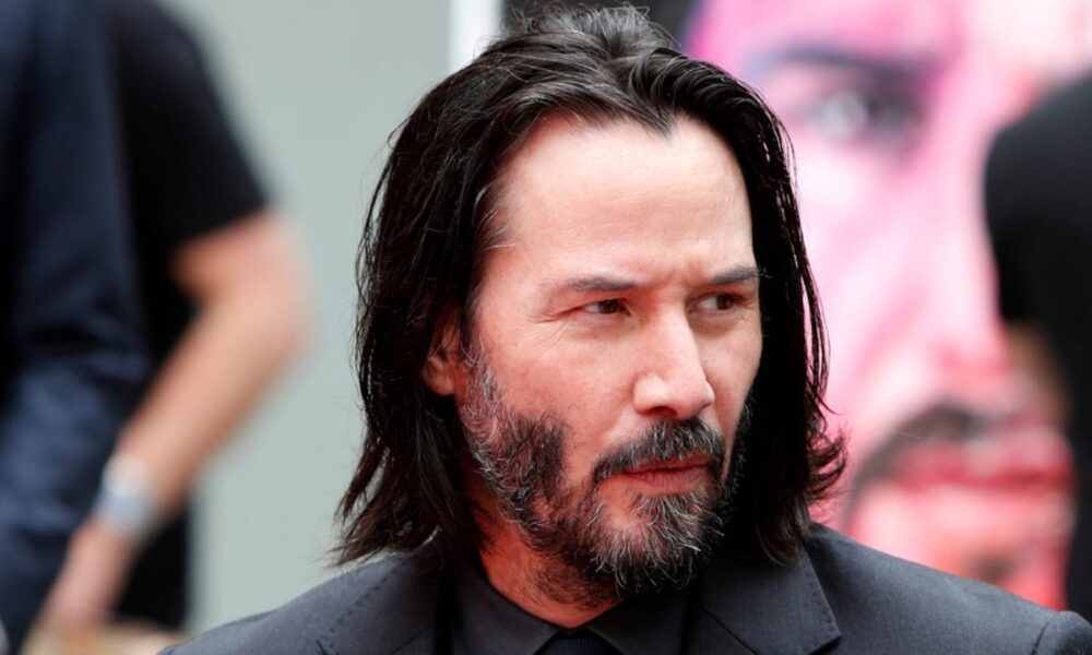 Keanu Reeves vittima di furto: rapinatori entrano in casa e rubano un’arma da fuoco