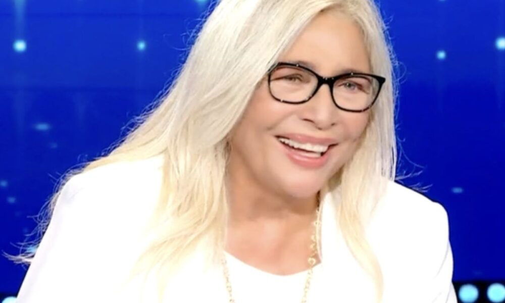 Mara Venier in vacanza con Renato Zero e Ornella Vanoni: la felicità condivisa sui social