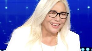 Mara Venier in vacanza con Renato Zero e Ornella Vanoni: la felicità condivisa sui social