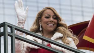 Mariah Carey, pericolo scampato: è sempre lei la regina del Natale