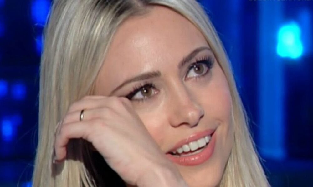 Martina Stella per la prima volta sulla separazione: “I motivi sono stati insuperabili”