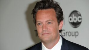 Matthew Perry, diffuse le cause della morte: “Dovuta agli effetti della ketamina”