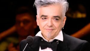 Morgan in ritardo alla prima della Scala di Milano: “C’era la finale di X Factor”