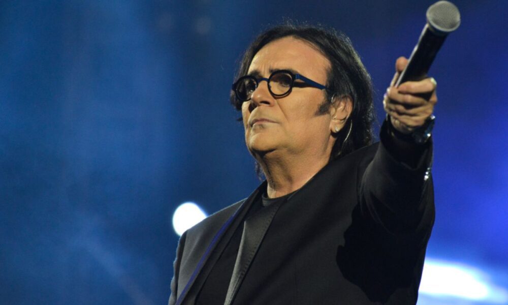 Renato Zero: “Non mi sarei mai aspettato di arrivare a quest’età con i giovani che mi chiamano ‘maestro'”