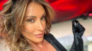 Sabrina Salerno: “Me la sono dovuta conquistare la stima degli uomini con cui lavoro”