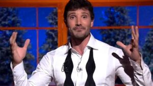 Stefano De Martino volto di Rai2, i complimenti dei vertici: “Raffinato”