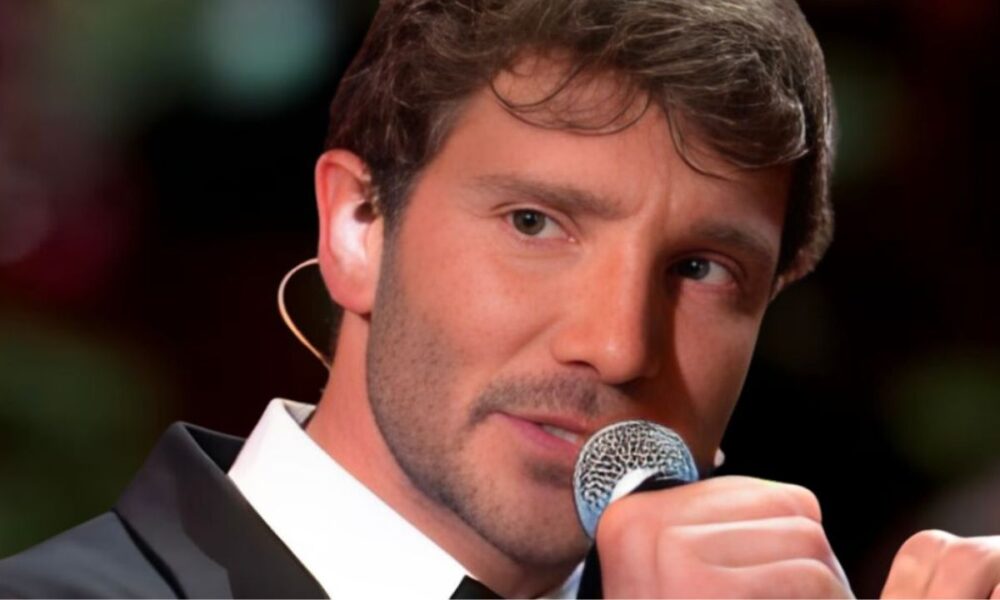 Stefano De Martino ricorda l’incidente con Belén: “Ero innamorato pazzo”