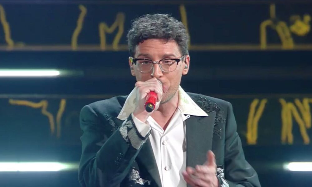 Willie Peyote: “Le dipendenze nascono per colmare dei vuoti che abbiamo”