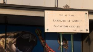 25 anni senza Fabrizio De André: come ha deciso di ricordarlo oggi Genova