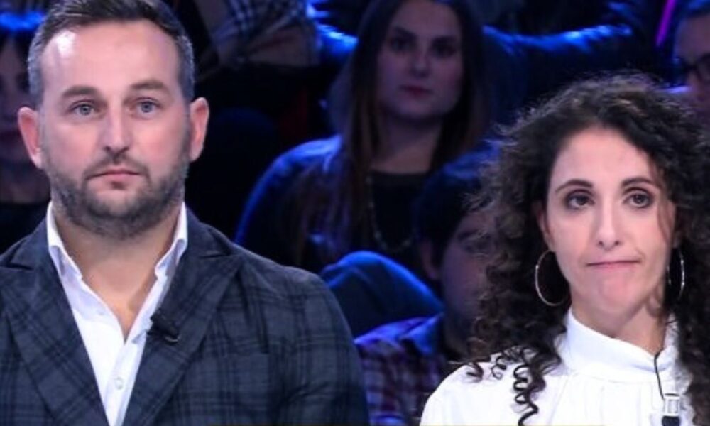 Affari Tuoi, puntata cardiopalma. Amadeus: “Mai vista una cosa del genere”