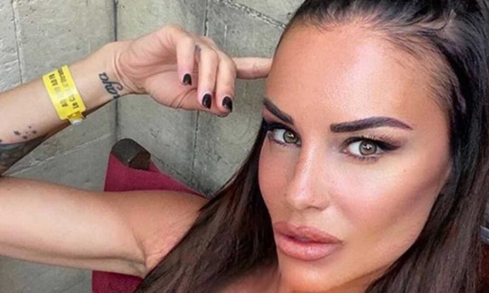 Antonella Mosetti: “Un agente molto potente mi ha fatto avances pesanti”