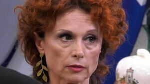 Beatrice Luzzi, lo staff rompe il silenzio sui social: disposti i funerali per il padre