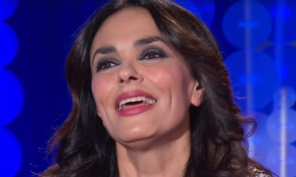 Maria Grazia Cucinotta sulla sua infanzia: “Mia madre mi ha fatto sentire una principessa”