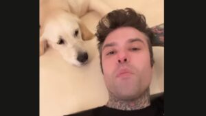 Fedez e Myrta Merlino: il botta e risposta sull’assedio degli inviati Mediaset