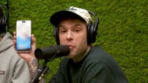 Fedez, gaffe a Muschio Selvaggio: l’attacco con tanto di foto, ma è l’utente sbagliato