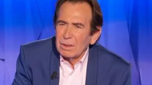 Giucas Casella: “Attiro anche gli uomini, ogni tanto l’interesse era reciproco”