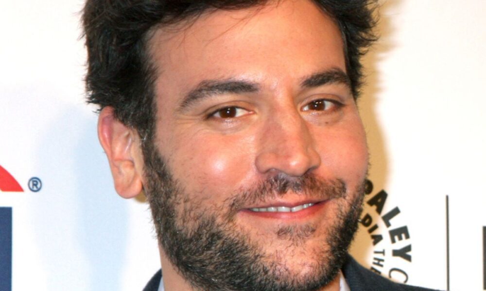 Josh Radnor si è sposato: il celebre Ted di How I met your mother ha trovato la sua lei