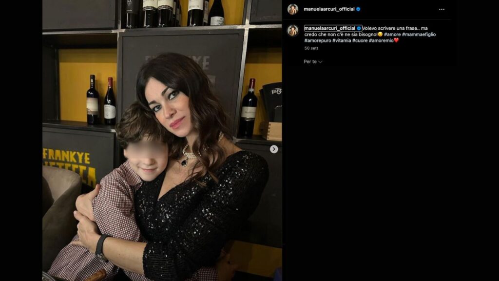 Manuela Arcuri oggi: età, altezza, biografia, figli,ex, marito, dove vive, Instagram dell'attrice 46 manuela arcuri oggi figlio mattia
