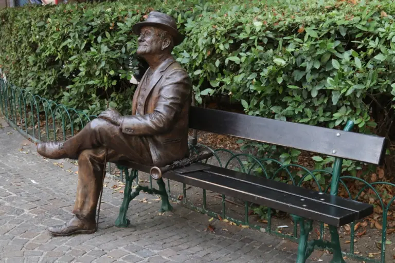 lucio dalla panchina
