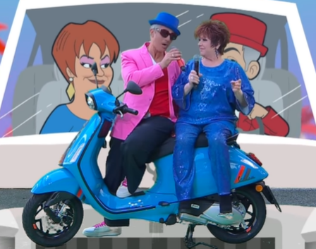 berti e fiorello una vespa in 2