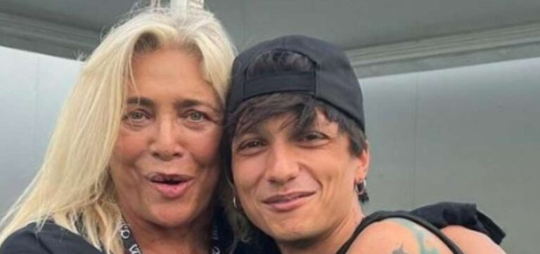 mara venier al concerto di Ultimo