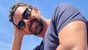 Addio al Gossip: Gli Opinionisti di Canale 5 si Trasferiscono da Alberto Matano