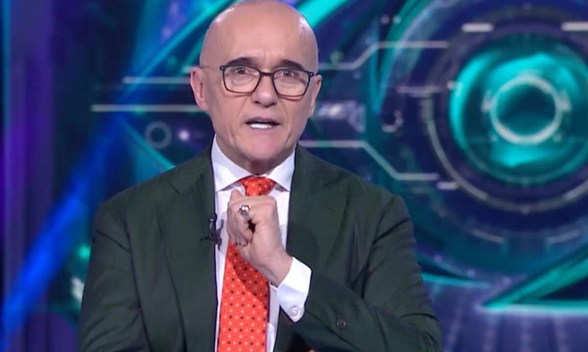 Grande Fratello, sarà amore? Chi è stato beccato insieme