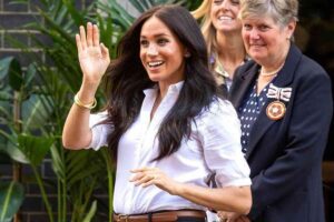 Meghan, il suo anello rosa nasconde un segreto (indicibile)