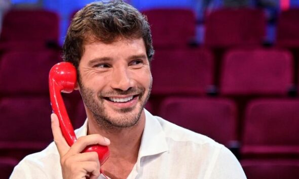 stefano de martino sono single