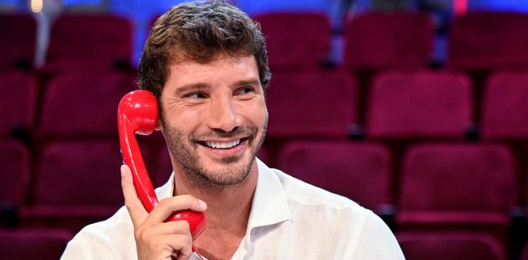 stefano de martino sono single