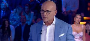 Alfonso Signorini nella Bufera: L’EX Collaboratore Gabriele Parpiglia lo Accusa di “Vendette”