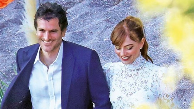 Annalisa e l'Ansia dei 40 Anni: "Mi Chiuderò in Casa a Piangere Lacrime Amare" 43 annalisa matrimonio