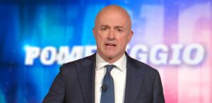 Rivoluzione su Canale 5: “Pomeriggio 5” Va in Pensione, Arriva “Dentro la Notizia”