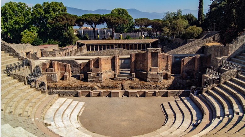 Pompei Rivive con Serena Rossi: Un'Estate tra Cultura, Musica e Storia Infinita 43 pompei