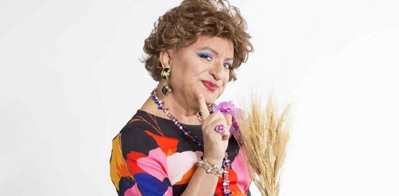 "La Signora Coriandoli" È la Prima Concorrente Ufficiale di "Ballando con le Stelle 2025" 41 signora coriandoli