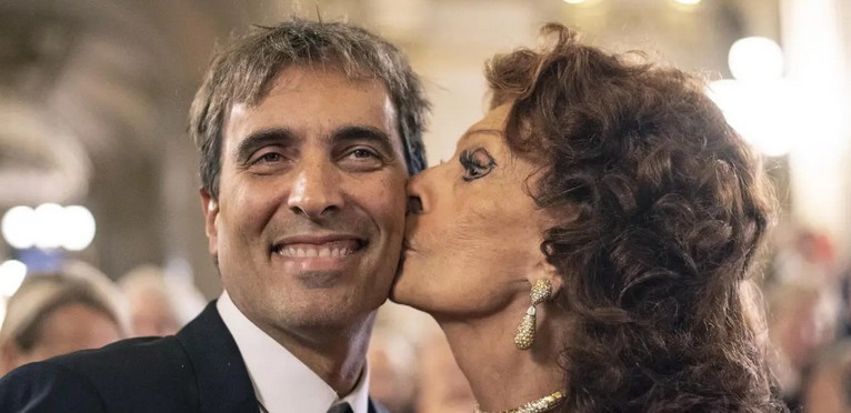 Sophia Loren Assente al Matrimonio del Figlio Carlo Ponti Jr.: Un Videomessaggio e la Festa a Ginevra 43 sophia loren