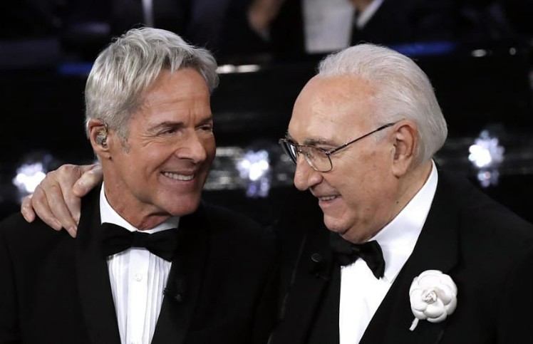 L'Addio a Pippo Baudo: Le Emozioni di Colleghi e Fan, dalla Camera Ardente ai Funerali 46 claudio baglioni e pippo baudo 2