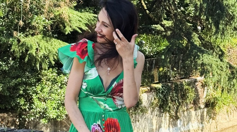 Niente Mare, Folla o Afa: Csaba dalla Zorza Sceglie una Meta Chic e Sottovalutata in Francia 42 csaba dalla zorza 1