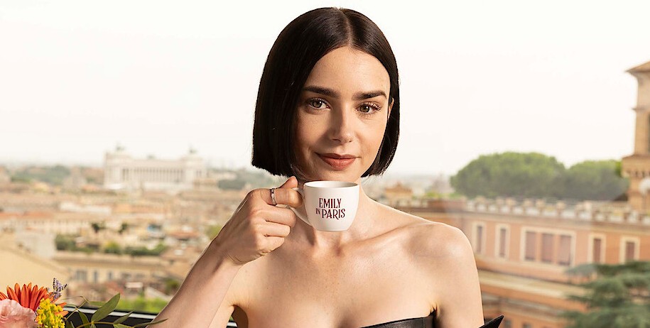 "Emily in Paris" a Venezia: Requisiti Rigidi per 500 Comparse 41 emily in paris