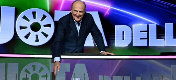 Gerry Scotti vs. Stefano De Martino: La Sfida Televisiva che Accende l'Autunno 41 gerry scotti